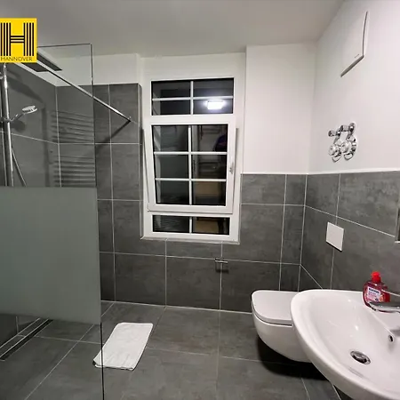 Schoene Maisonette *